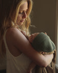 HVID - Newborn beanie - fonzie - artichoke