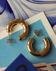 lulu copenhagen - gold plated non hoops earrings - 2pcs