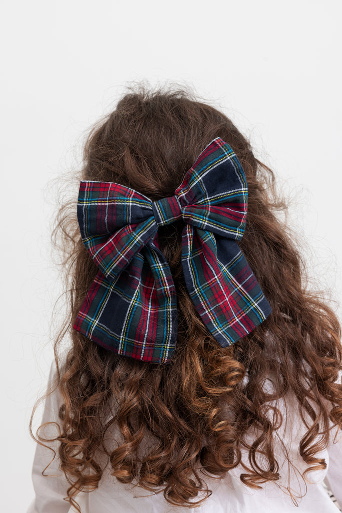 Marmar - alina - check bow - pilot navy