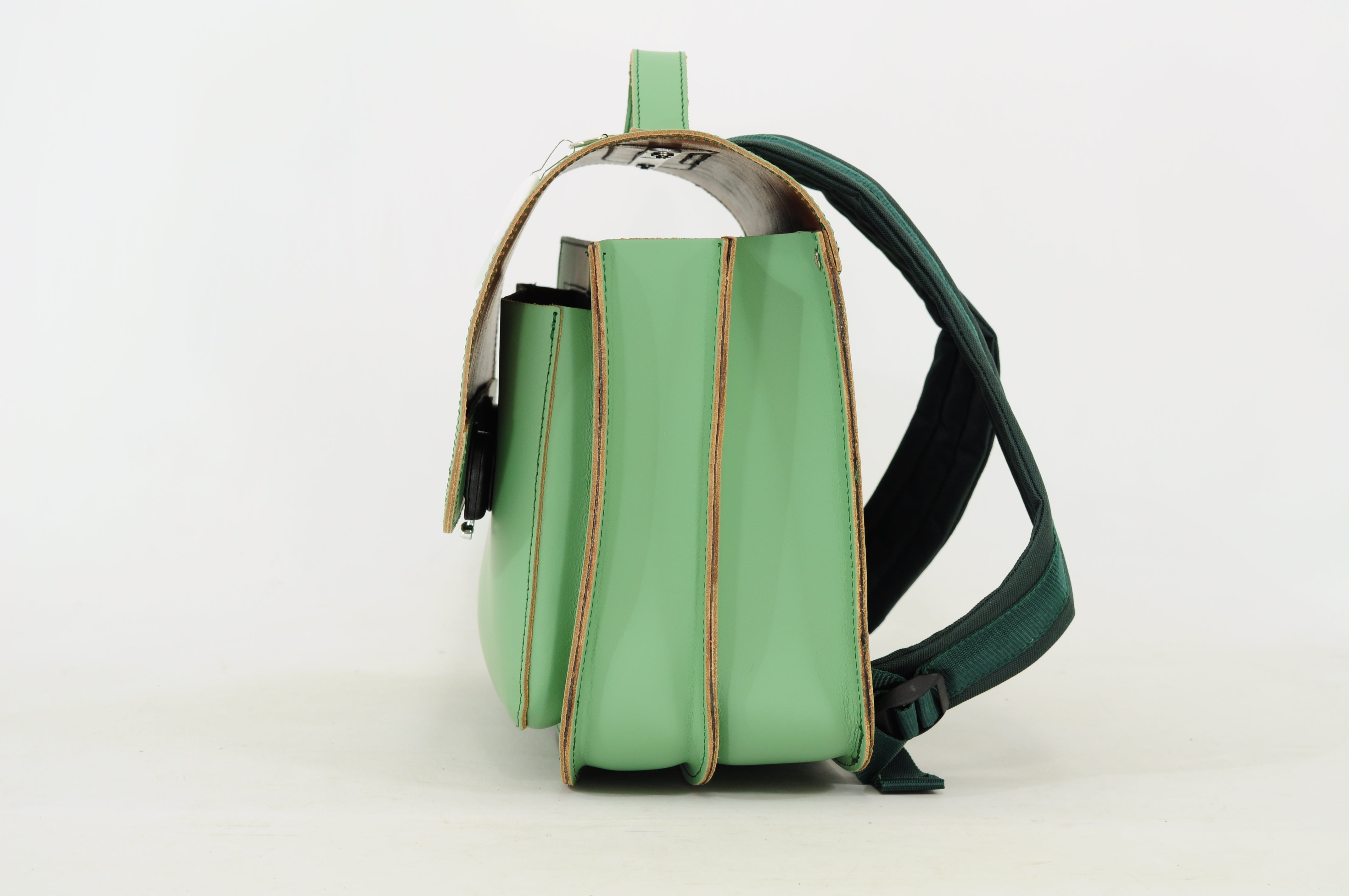 Own stuff - Lagere school boekentas - magnetic - pastel green
