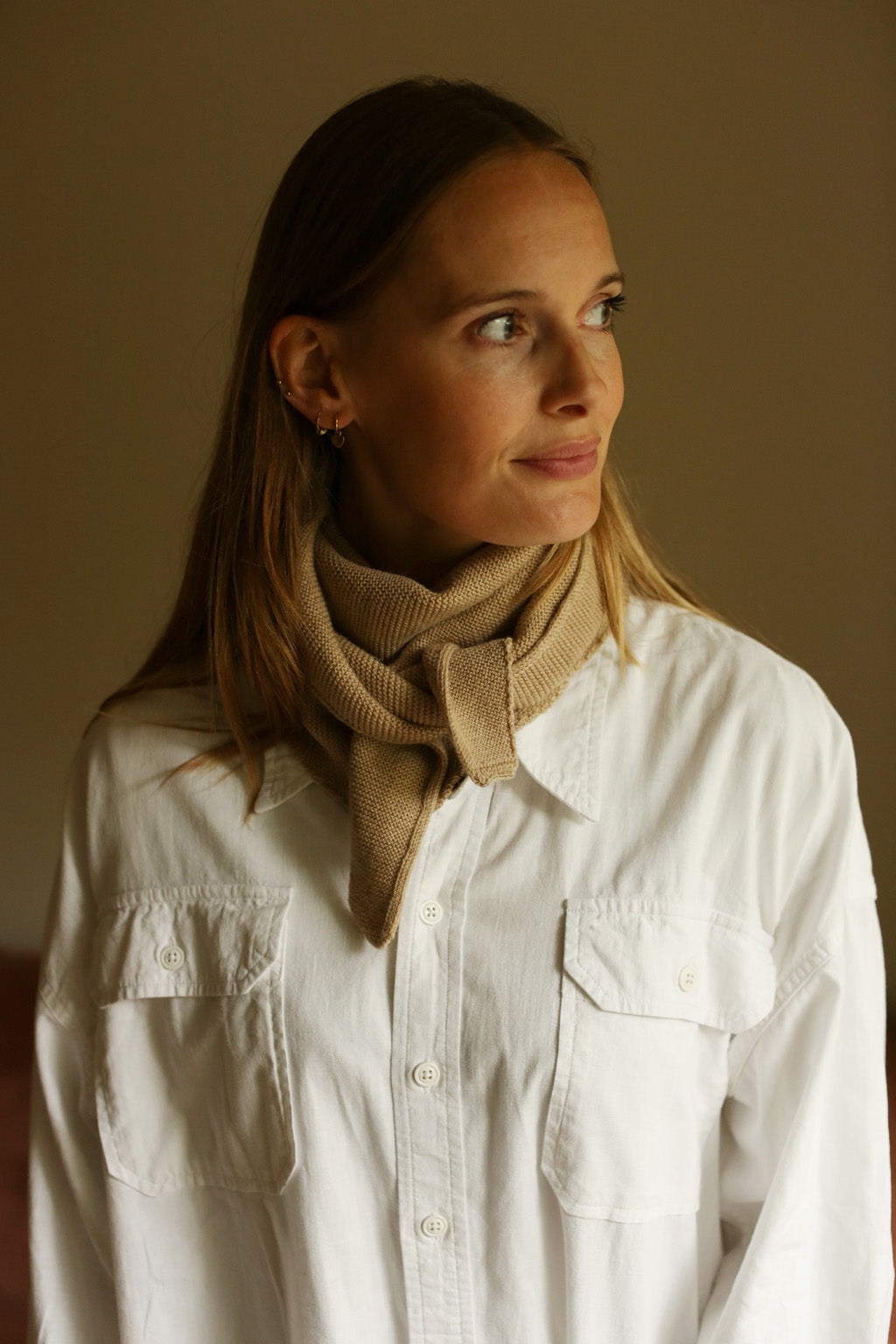 HVID - triangle scarf - josephina - sand