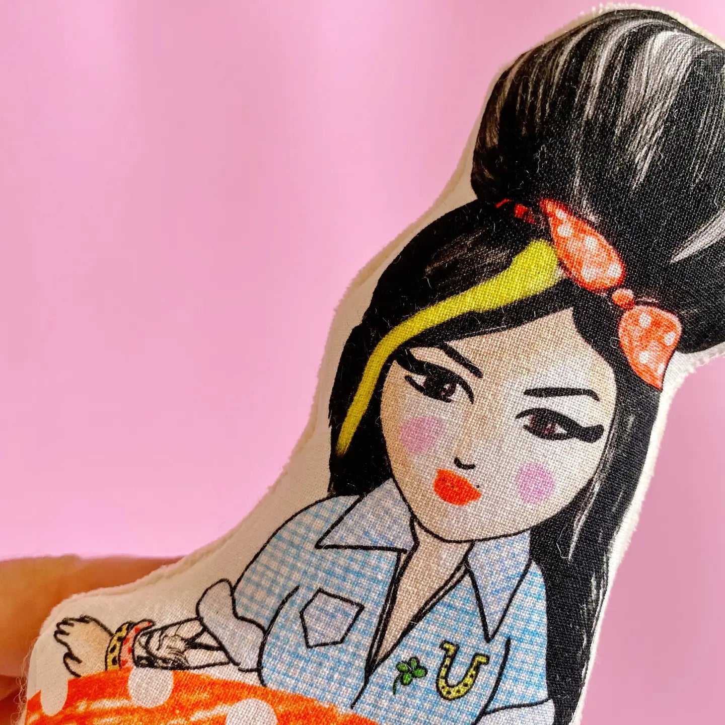 Amy Winehouse rattle - red