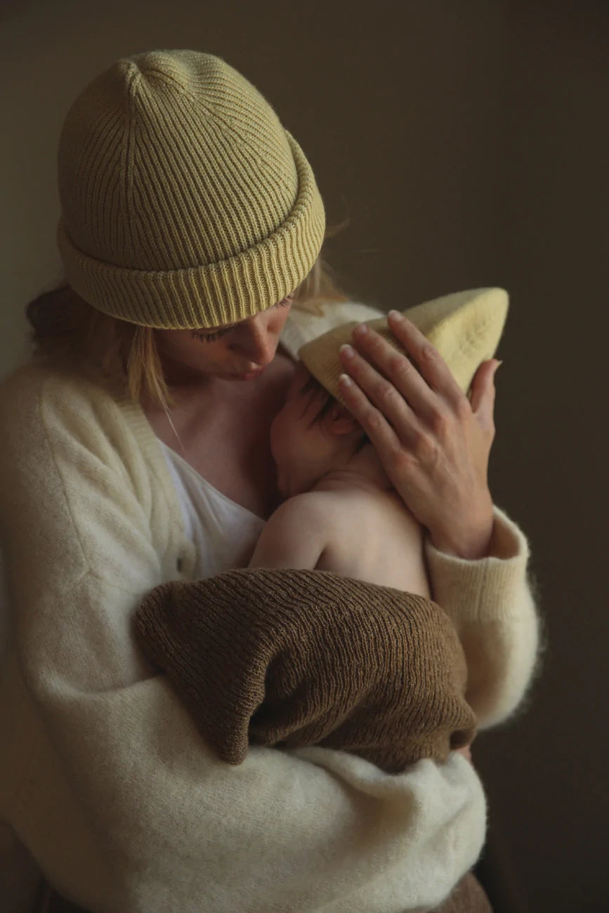 HVID - Newborn beanie - fonzie - light yellow - Hyggekids